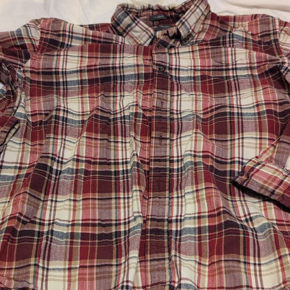 Eddie Bauer Mens Cotton Flannel Burgundy Plaid Button-Down Shirt